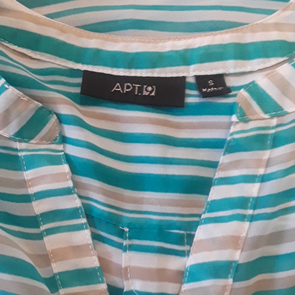 💥SALE 3/$15 APT. 9 Slightly Sheer Tank - Picture 4 of 5